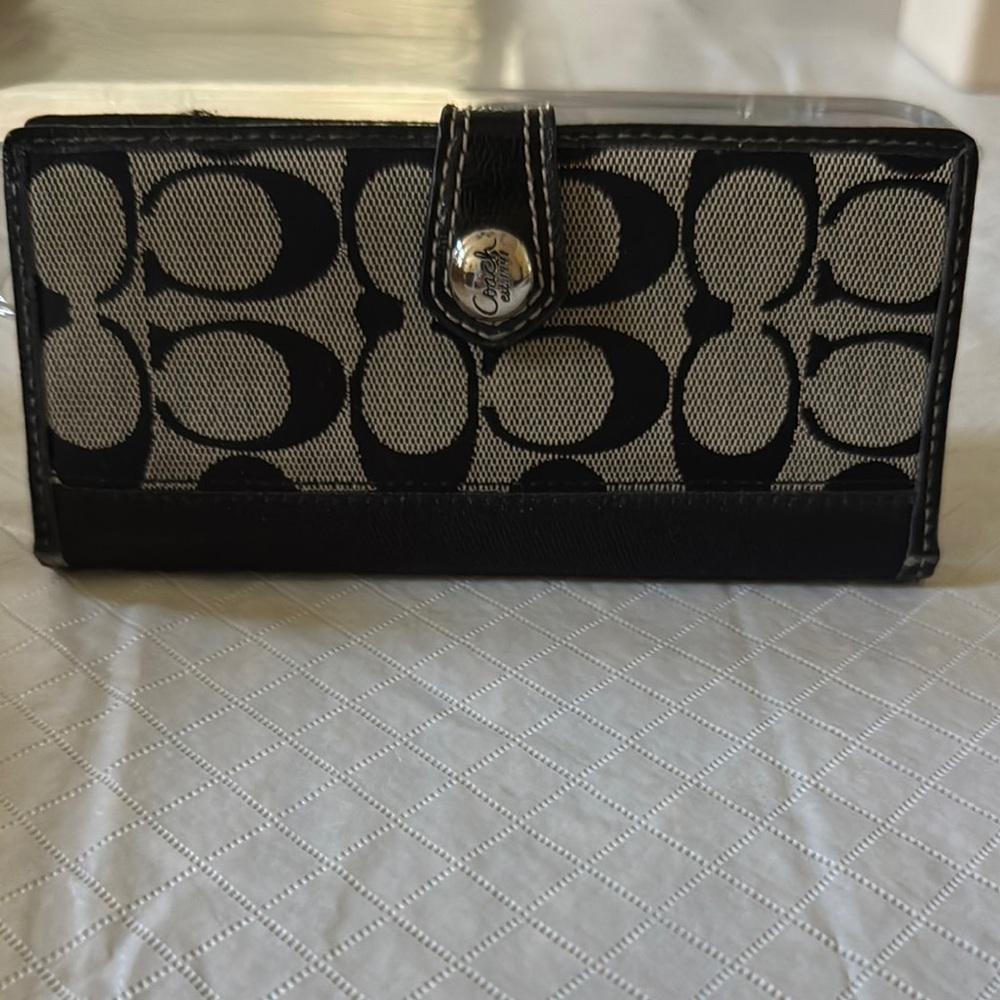 Coach Black and Cream Signature Wallet